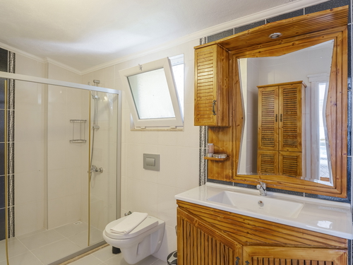  gece  -  Kasım
  | Kalkan Üzümlü'de Deniz Manzaralı 8 Kişilik Muhafazakar Villa